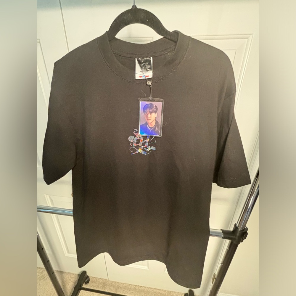 Ateez Tour Shirt With Jungho PC (Large)